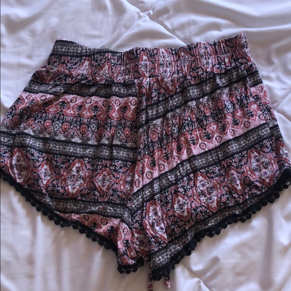 Bo-ho shorts - Picture 2 of 2